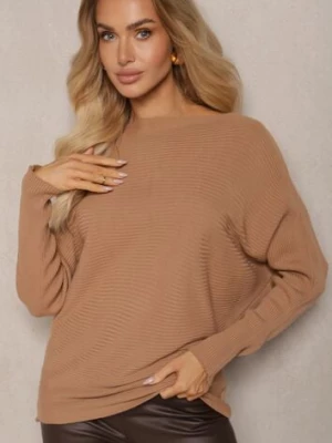 Beżowy Sweter o Klasycznym Kroju i Dekoltem w Łódkę Valorvia