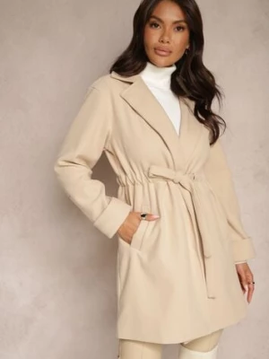 Beżowy Szlafrokowy Płaszcz z Wiązanym Paskiem i Ozdobnym Marszczeniem w Pasie Pittia new collection