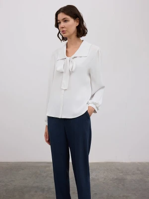 BGN Bluzka w kolorze białym rozmiar: 38