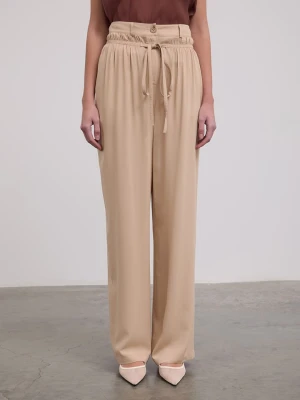 BGN Spodnie w kolorze beżowym rozmiar: 40