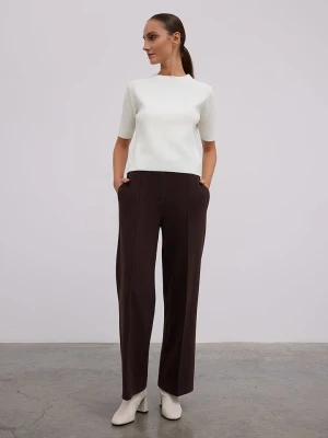 BGN Spodnie w kolorze brązowym rozmiar: 40