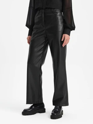 BGN Spodnie w kolorze czarnym ze skóry syntetycznej rozmiar: 40