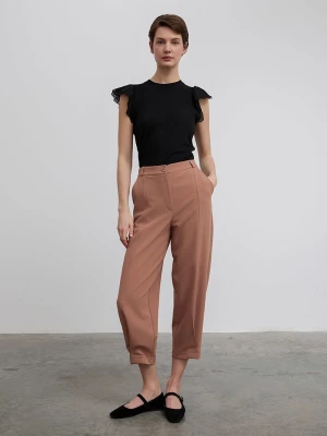 BGN Spodnie w kolorze jasnobrązowym rozmiar: 38