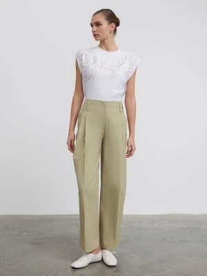 BGN Spodnie w kolorze jasnozielonym rozmiar: 34