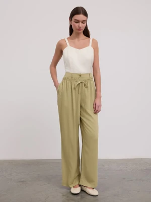 BGN Spodnie w kolorze khaki rozmiar: 38