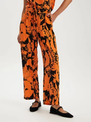 BGN Spodnie w kolorze pomarańczowym rozmiar: 38