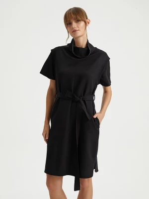 BGN Sukienka w kolorze czarnym rozmiar: 36
