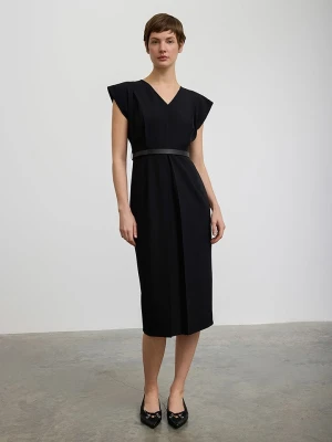 BGN Sukienka w kolorze czarnym rozmiar: 40