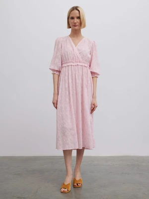 BGN Sukienka w kolorze jasnoróżowym rozmiar: 40