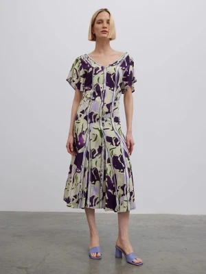 BGN Sukienka w kolorze kremowo-fioletowym rozmiar: 38