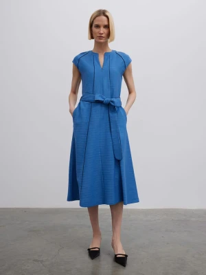 BGN Sukienka w kolorze niebieskim rozmiar: 36