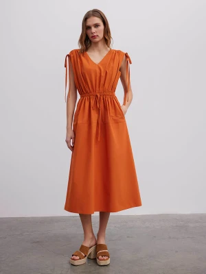 BGN Sukienka w kolorze pomarańczowym rozmiar: 40
