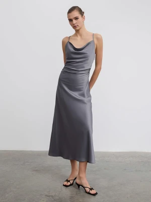 BGN Sukienka w kolorze szarym rozmiar: 34