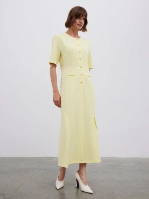 BGN Sukienka w kolorze żółtym rozmiar: 40