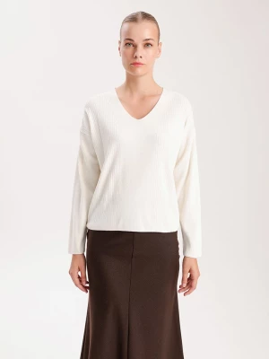 BGN Sweter w kolorze kremowym rozmiar: 36