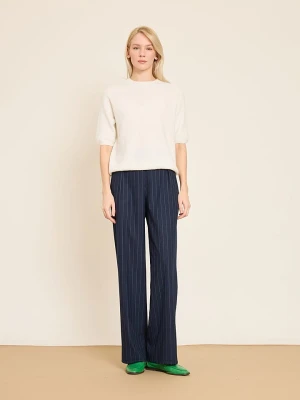 BGN Sweter w kolorze kremowym rozmiar: 38
