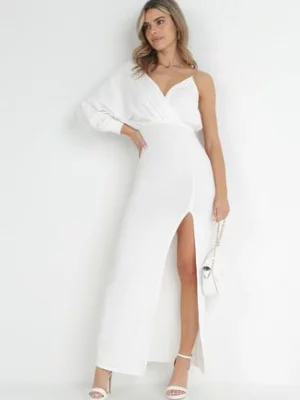 Biała Asymetryczna Sukienka Maxi na Jedno Ramię z Łańcuszkiem Przy Ramieniu Kesilli