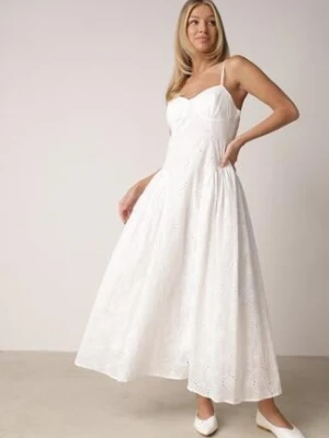 Biała Ażurowa Sukienka z Bawełny o Rozkloszowanym Kroju na Ramiączkach Cheriny