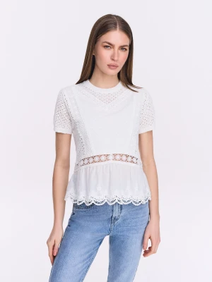 Biała bluzka z baskinką i koronkowymi elementami TARANKO