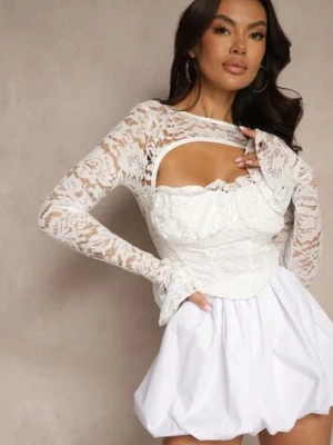 Biała Bluzka z Koronki Zdobiona Rozcięciem przy Dekolcie i Rozkloszowanymi Rękawami Selanda allyson