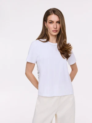 Biała bluzka z krótkim rękawem i koronkową aplikacją TARANKO