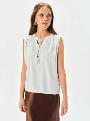 Biała bluzka z wiązaniem przy dekolcie Top Secret