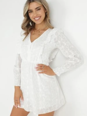 Biała Haftowana Sukienka z Gumką w Pasie i Trójkątnym Dekoltem Rinolusia retro & icone