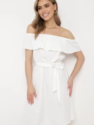 Biała Hiszpanka Sukienka z Materiałowym Paskiem o Rozkloszowanym Kroju Konielle