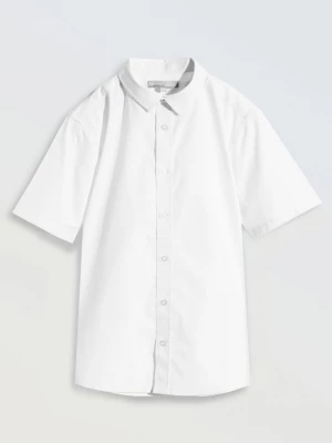 Biała koszula o regularnym kroju z krótkim rękawem