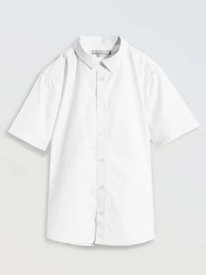 Biała koszula o regularnym kroju z krótkim rękawem Reporter