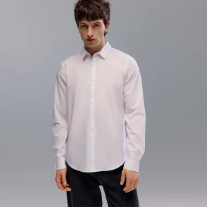 Biała koszula z długim rękawem House