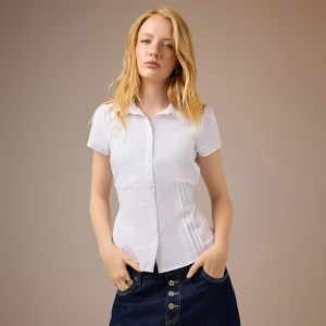 Biała koszula z krótkim rękawem i wiązaniem na tyle House