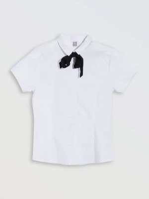 Biała koszula z krótkim rękawem z czarną aksamitką