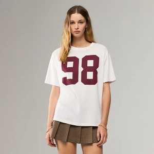 Biała koszulka loose fit z nadrukiem 98 House