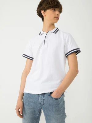 Biała koszulka polo z kontrastowymi paskami chłopięcy Reporter
