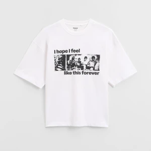 Zdjęcie produktu Biała koszulka UNISEX z nadrukiem I hope I feel like this forever House