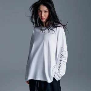 Biała koszulka z długim rękawem i nadrukiem Nevermind na rękawach House