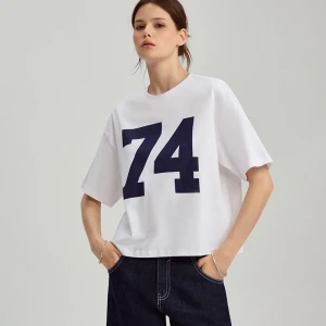 Biała koszulka z nadrukiem 74 House