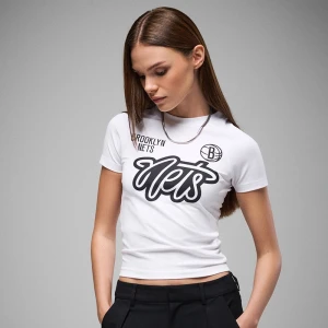 Biała koszulka z nadrukiem Nets House