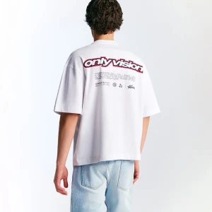 Biała koszulka z nadrukiem Only Vision House