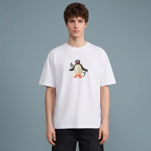 Zdjęcie produktu Biała koszulka z nadrukiem Pingu 67 House