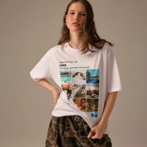 Biała koszulka z nadrukiem Select Images with Cats House