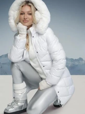 Biała Pikowana Kurtka przed Kolano z Kapturem i Futerkiem Salasa j.style