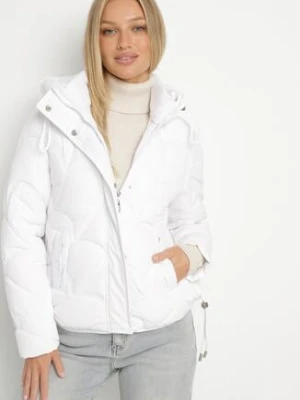Biała Pikowana Kurtka z Kapturem i Bocznymi Zdobieniami Ollenea j.style