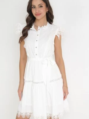Biała Rozkloszowana Sukienka Mini z Koronką i Wiązanym Paskiem Wikeen allyson