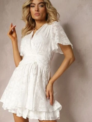 Biała Rozkloszowana Sukienka z Dekoltem Zapinanym na Napy Tarae retro & icone