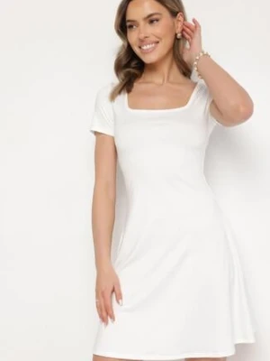 Biała Rozkloszowana Sukienka z Wiskozą i Kwadratowym Dekoltem Milirella by swan