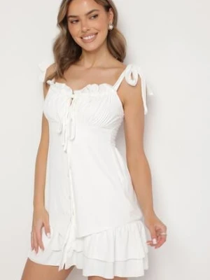 Biała Rustykalna Sukienka o Taliowanym Kroju z Wiązaniem i Falbanami Finkio allyson