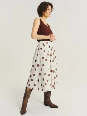 Biała spódnica midi w stylowe kropki Greenpoint