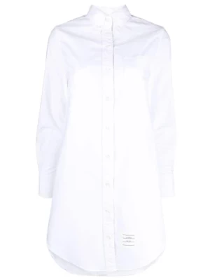 Biała Sukienka Koszulowa z Logo Patch Thom Browne